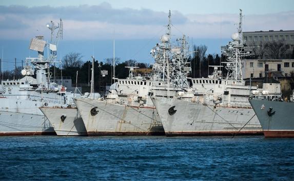 Киев отказался от «забытой» в Крыму военной техники