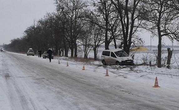 В ДТП с микроавтобусом в Крыму один человек погиб, трое — в тяжёлом состоянии
