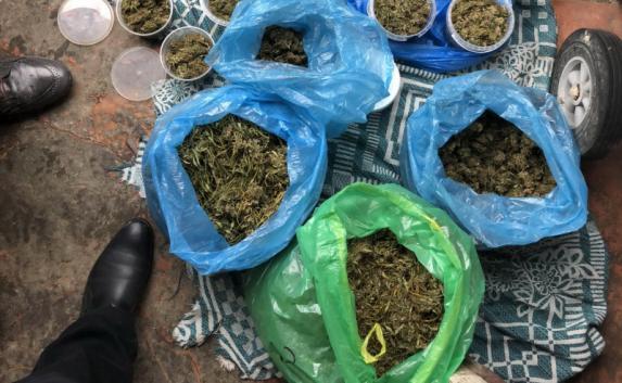 В Симферополе изъяли 2,5 килограмма марихуаны у члена банды драгдилеров