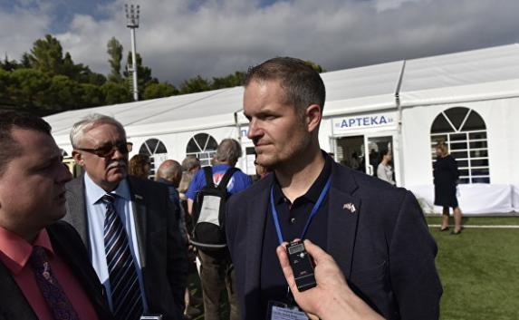 Норвежские дипломаты проследят за честностью президентских выборов в Крыму 