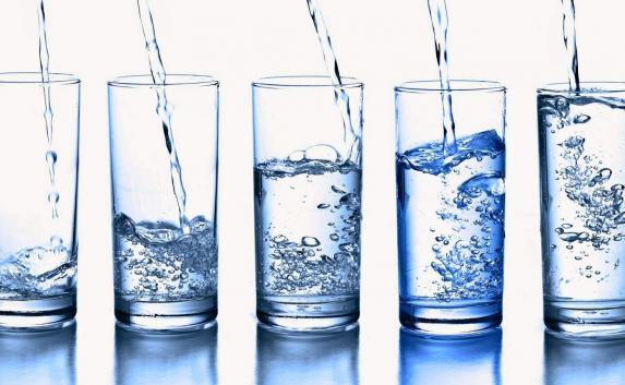 Жители 100 крымских населенных пунктов пьют опасную воду