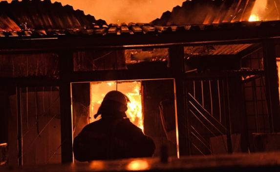 45-летний крымчанин сгорел в собственном доме при попытке  самоубийства (фото)
