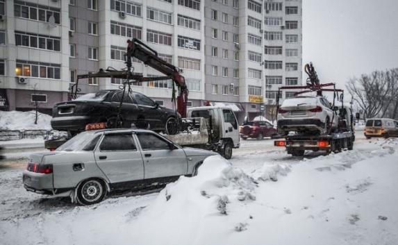 Севастополь получит 10 эвакуаторов и новую штрафстоянку