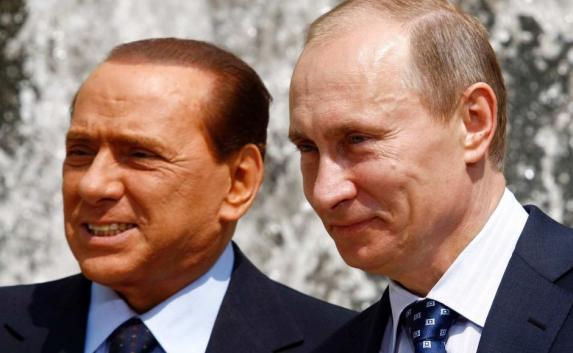 Берлускони считает крымский референдум совершенно законным