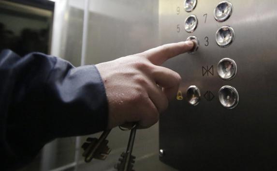 Семья погибших в симферопольском лифте женщины и ребёнка получила «ничтожную» компенсацию в 200 тысяч