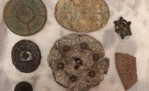 У «черного копателя» из Армянска изъяли целый «сундук» старинных монет (фото)