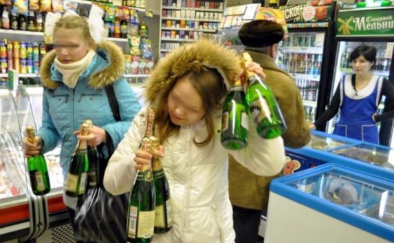 Крымские школы оградят от алкоголя стометровой «чистой зоной»