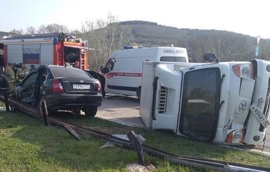 Под Севастополем не поделили дорогу два Hyundai — погибла женщина (фото)