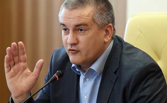 Аксёнов уволил двух крымских чиновников «за утрату доверия»
