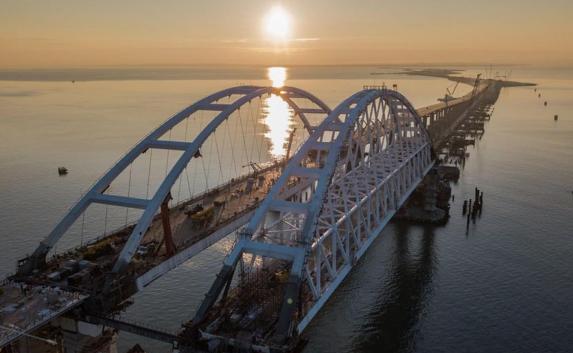 Временные рынки для автотуристов обустроят на Крымском мосту