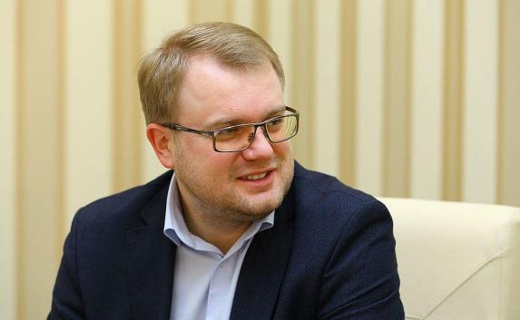 Дмитрий Полонский уходит с поста главы крымского Мининформа