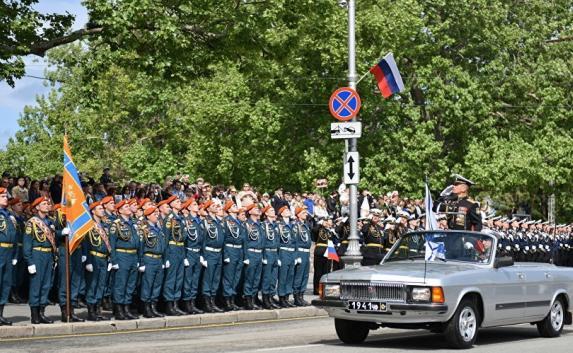 Севастополь встретил 9 мая праздничным парадом (фото, видео)