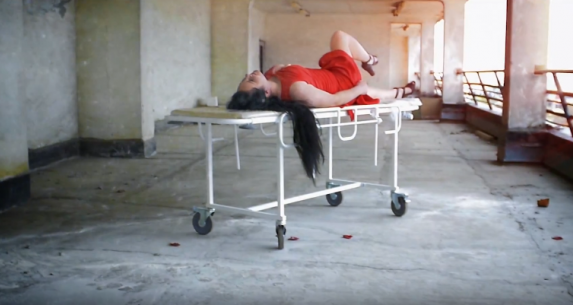 Девушки как звезды: севастопольские гинекологи снялись в откровенном клипе (видео)