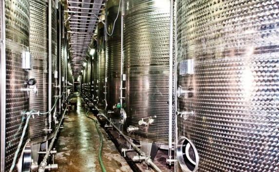 ​В «Массандре» завершили модернизацию цеха выдержки вина
