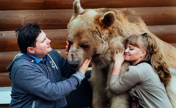 Ручные медведи и проигранное дело Samsung: новости мира (фото, видео)
