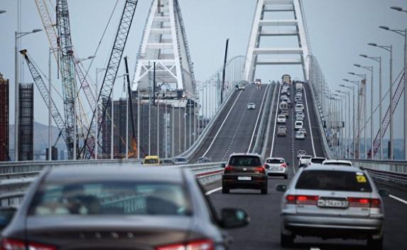 На Крымском мосту произошло первое ДТП: пострадавших нет