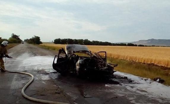 В Приветном сгорел ВАЗ — водитель госпитализирован (фото)