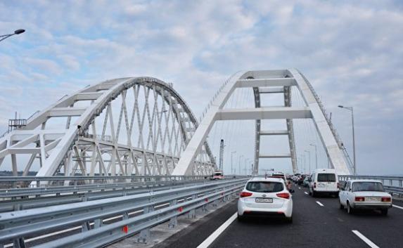 Крымский мост за первый месяц лета принял 460 000 машин 