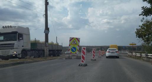По новому путепроводу Евпаторийского шоссе открыли автомобильное движение (фото)