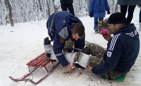 Пять человек получили травмы во время «зимних забав» в Крыму (фото)