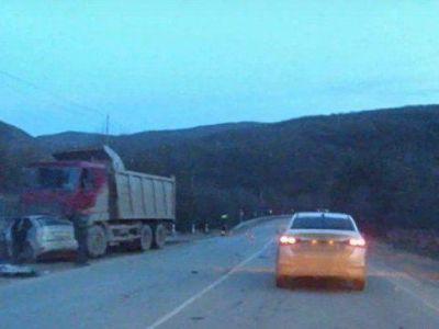 Грузовик в Севастополе раздавил легковушку с тремя пассажирами внутри (фото, видео) 