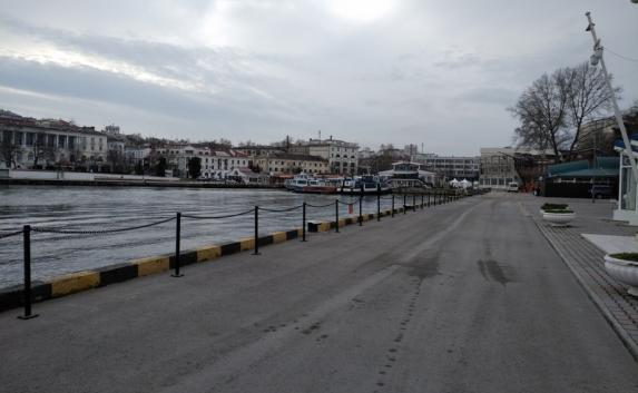 Банкротство «Севморпорта» угрожает малому судоходству Севастополя (фото)