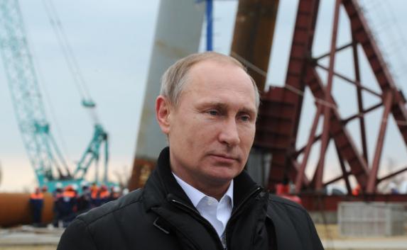 Владимир Путин прилетел в Крым по случаю 5-летия референдума
