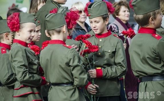 Парад в честь 69-й годовщины освобождения Украины от немецко-фашистских захватчиков в Севастополе
