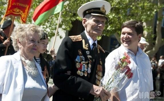 На Параде Победителей в Севастополе 9 мая впервые за много лет была использована военная техника