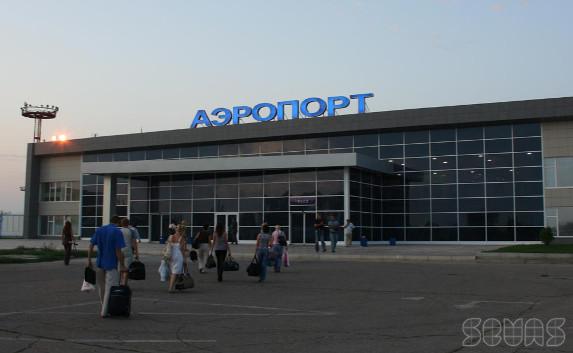 ​Самолёт экстренно посадили в Астрахани из-за дебошира на борту