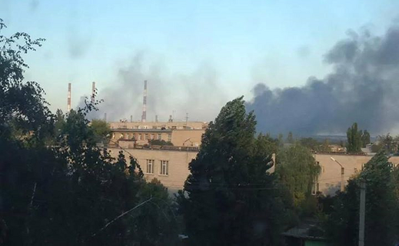 На Луганской ТЭС сильнейший пожар от попадания снаряда
