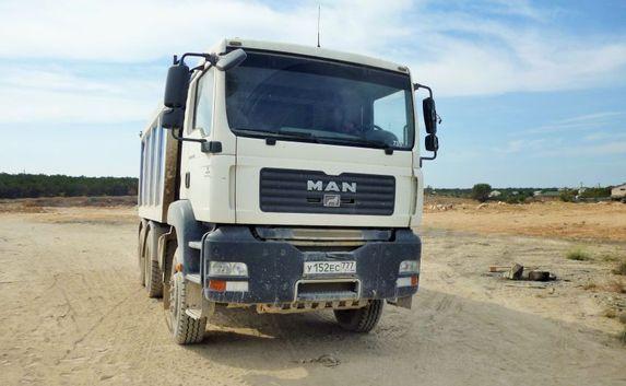 Экологи задержали грузовик со стройотходами в Юхариной балке