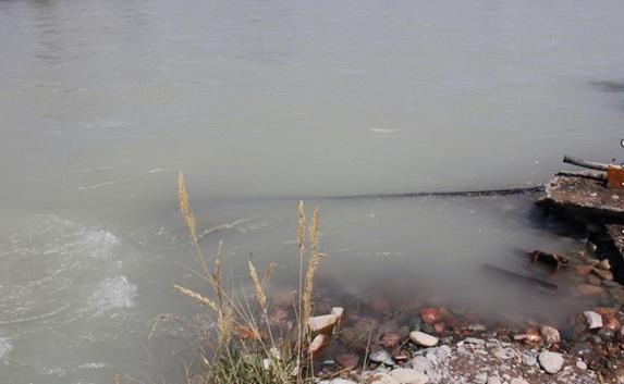 В Севастополе самовольно перекачивали воду из реки в пруд