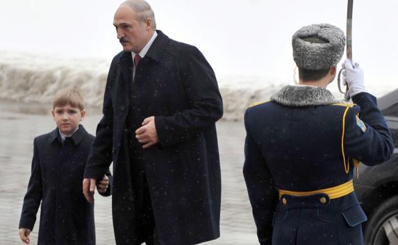 Запад внёс в «чёрный список» 10-летнего сына Лукашенко