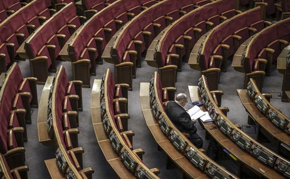 Верховная Рада Украины закрылась досрочно из-за низкой явки