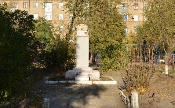 Памятники Ленину стали «исчезать» и в России