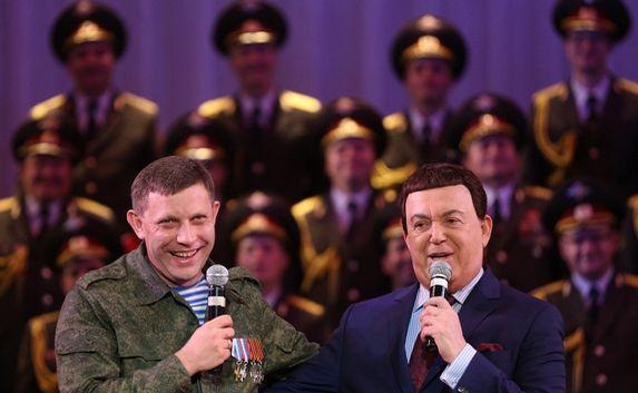 Кобзон в Луганске призвал российских коллег «наплевать на санкции»