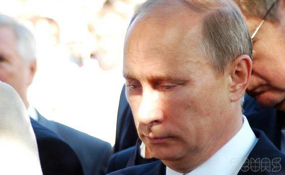 Путин заявил о преждевременности установки памятников в его честь