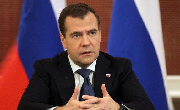 Медведев: Украине грозит дефолт