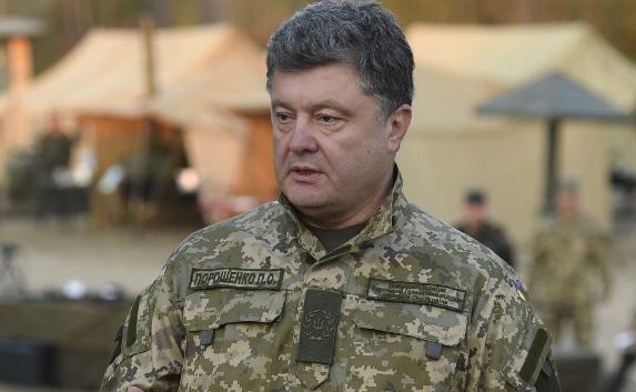 Порошенко: Российские силовики отступили вглубь Крыма