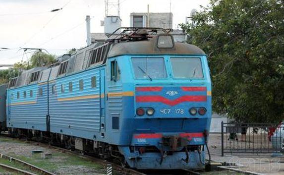 Украина запретила все поезда в Крым