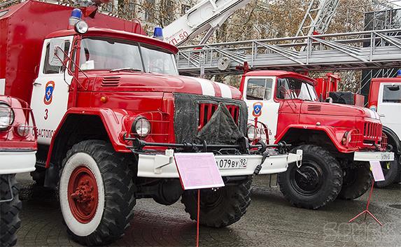 В Севастополе состоялась выставка пожарной техники