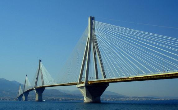 Кто будет строить мост через Керченский пролив, решат в 2015