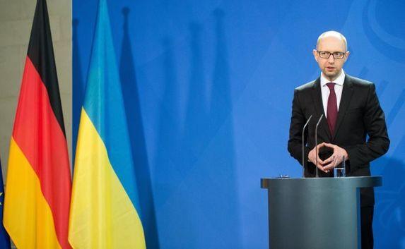 В Украине высмеивают Яценюка за сравнение СССР с Германией