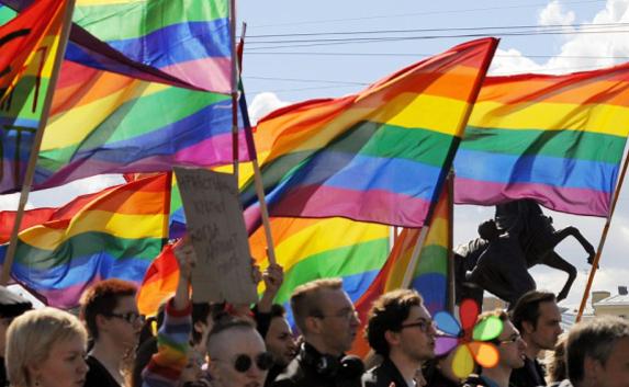Минздрав России опроверг запрет водить машину геям