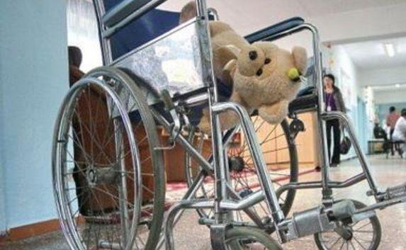 Детям-инвалидам Севастополя выплатят российскую пенсию