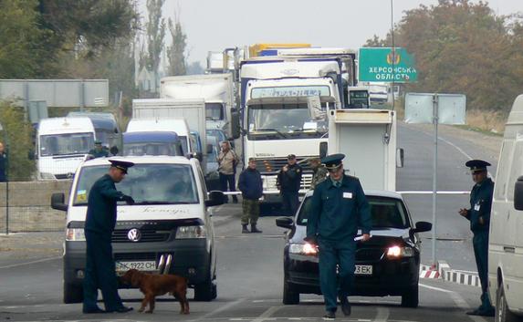 В конце января 15 процентов грузов из Украины в Крым не попали