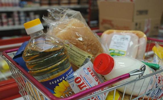 Путин поручил провести мониторинг цен на продукты в Севастополе
