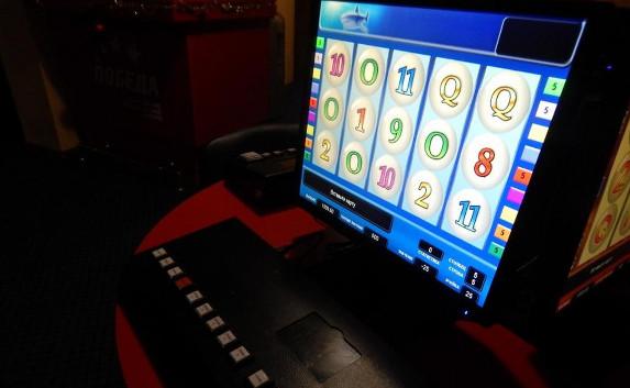 ​Полицейские в Севастополе изъяли восемь терминалов для азартных игр