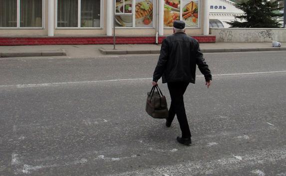 Севастополь в поисках «зебры»: осадки смыли пешеходную разметку
